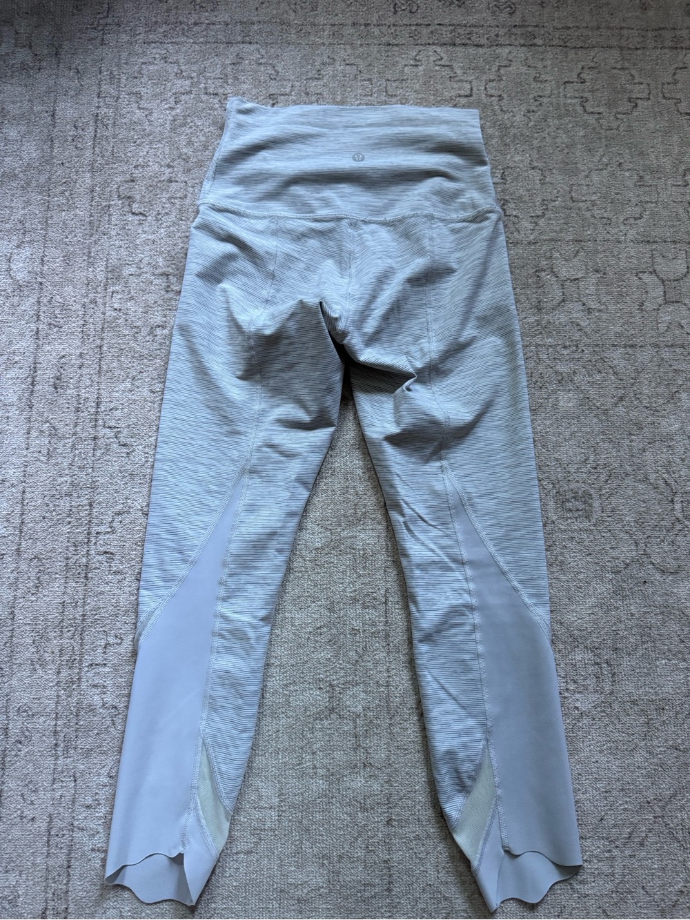 **RARE Lululemon Wunder Under High Rise Crop Scalloped Hem